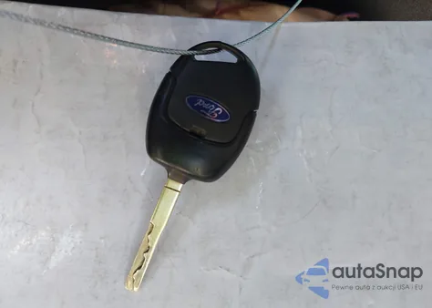 2014 Ford Fiesta Se z USA, uszkodzony, nr VIN 3FADP4EJ8EM121567